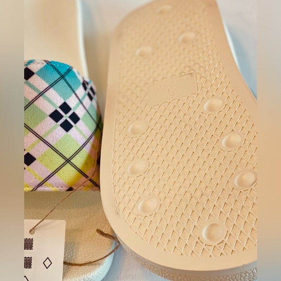 NWT ADIDAS ADILETTE J ORIGINALS GW8512 WONENS SZ 5 - Picture 4 of 7